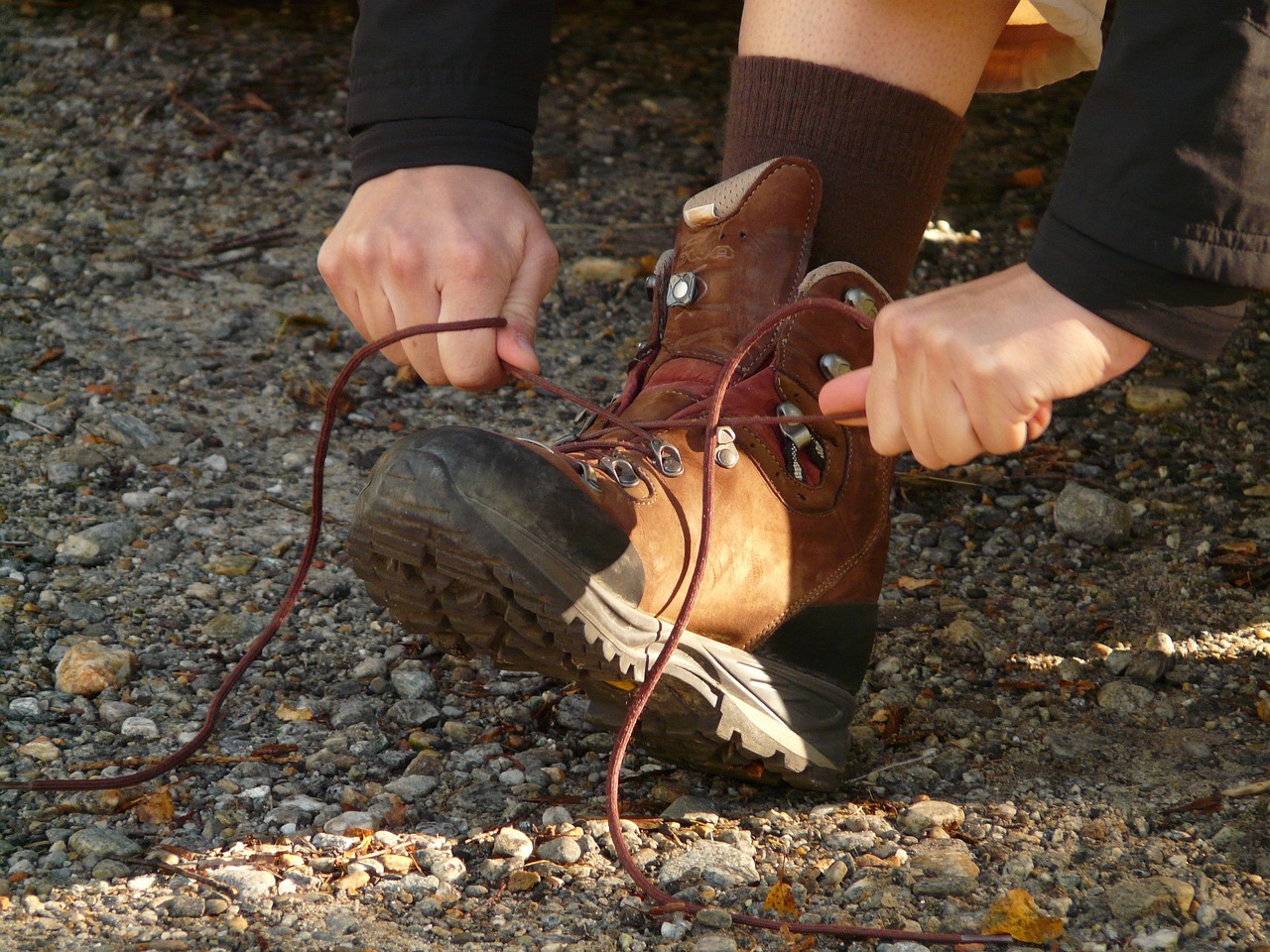 How long after hip replacement can I tie my shoes